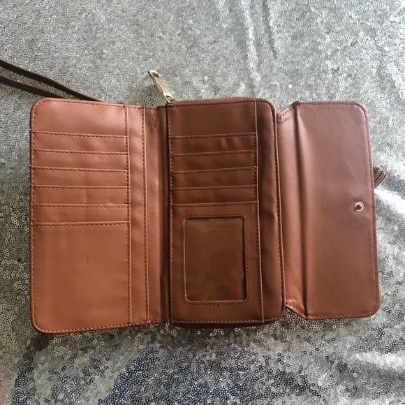 ‼️Coming Soon‼️Cognac Wallet Wristlet - Picture 5 of 9